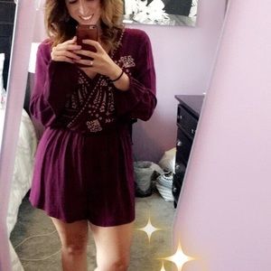 Francescas Long Sleeved Romper Size M